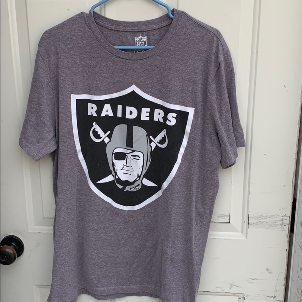 Men’s NFL Worn grey Raiders tee shirt